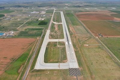 lbb-runway-826