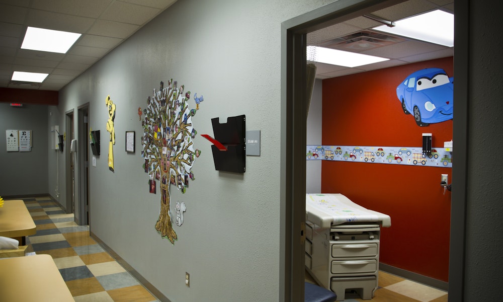 jose roman pediatric clinic Gallery Images