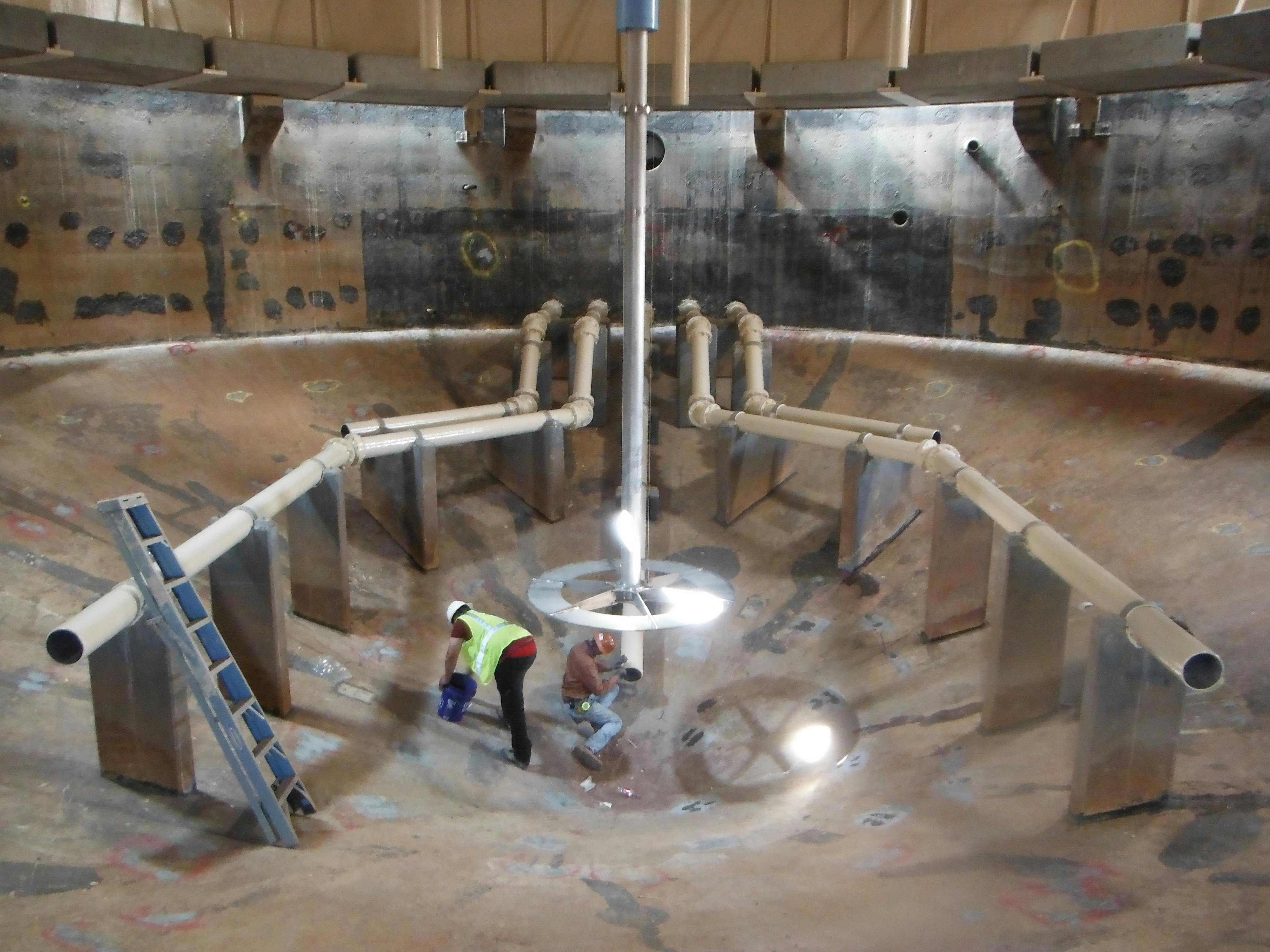 Steel Floating Cover with Linear Motion Mixer a First in Texas